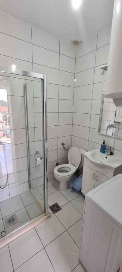 Guest House Ugljevarevic بودفا المظهر الخارجي الصورة