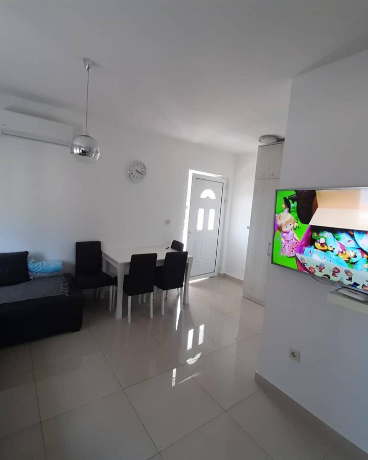 Guest House Ugljevarevic بودفا المظهر الخارجي الصورة