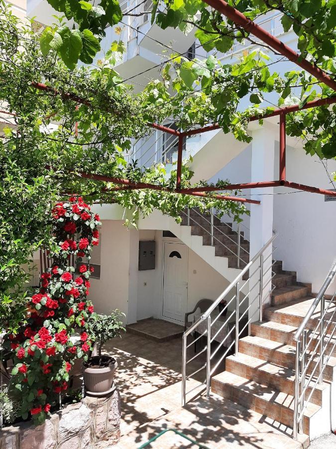 Guest House Ugljevarevic بودفا المظهر الخارجي الصورة