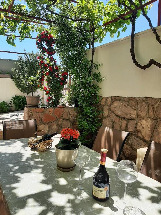 Guest House Ugljevarevic بودفا المظهر الخارجي الصورة