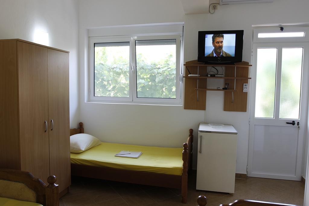 Guest House Ugljevarevic بودفا المظهر الخارجي الصورة