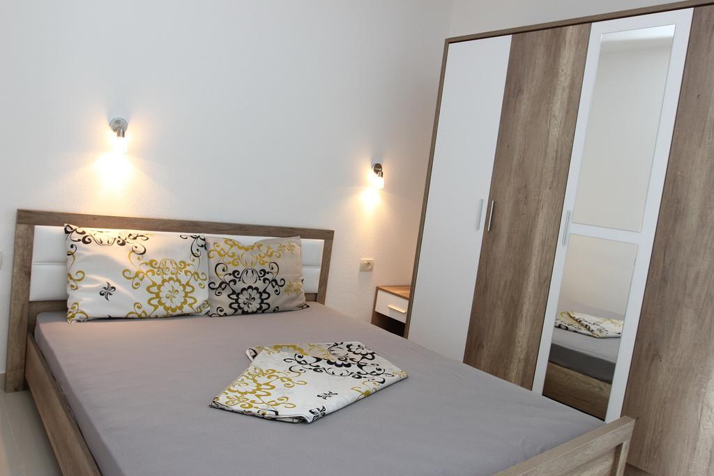 Guest House Ugljevarevic بودفا المظهر الخارجي الصورة