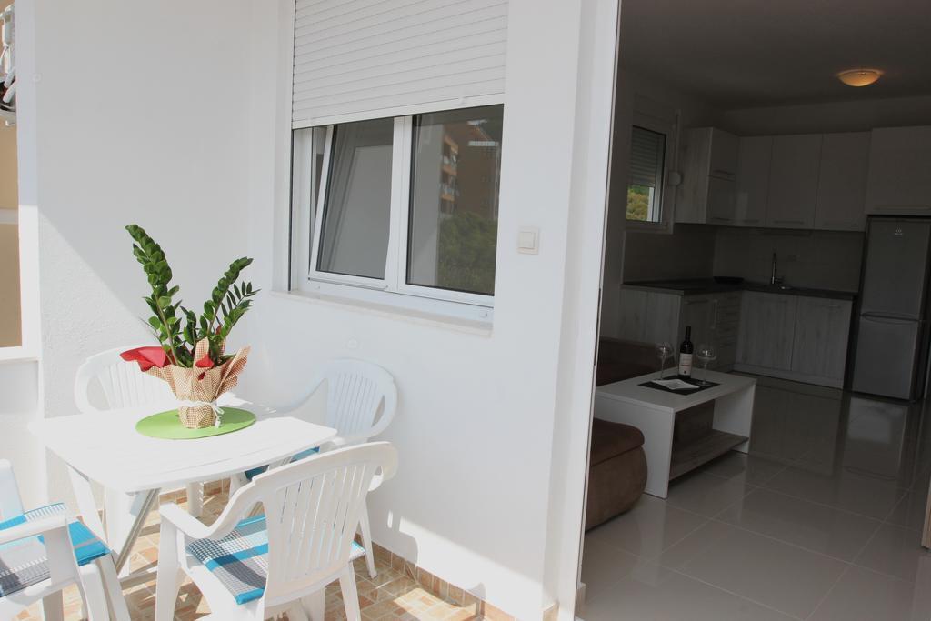 Guest House Ugljevarevic بودفا المظهر الخارجي الصورة